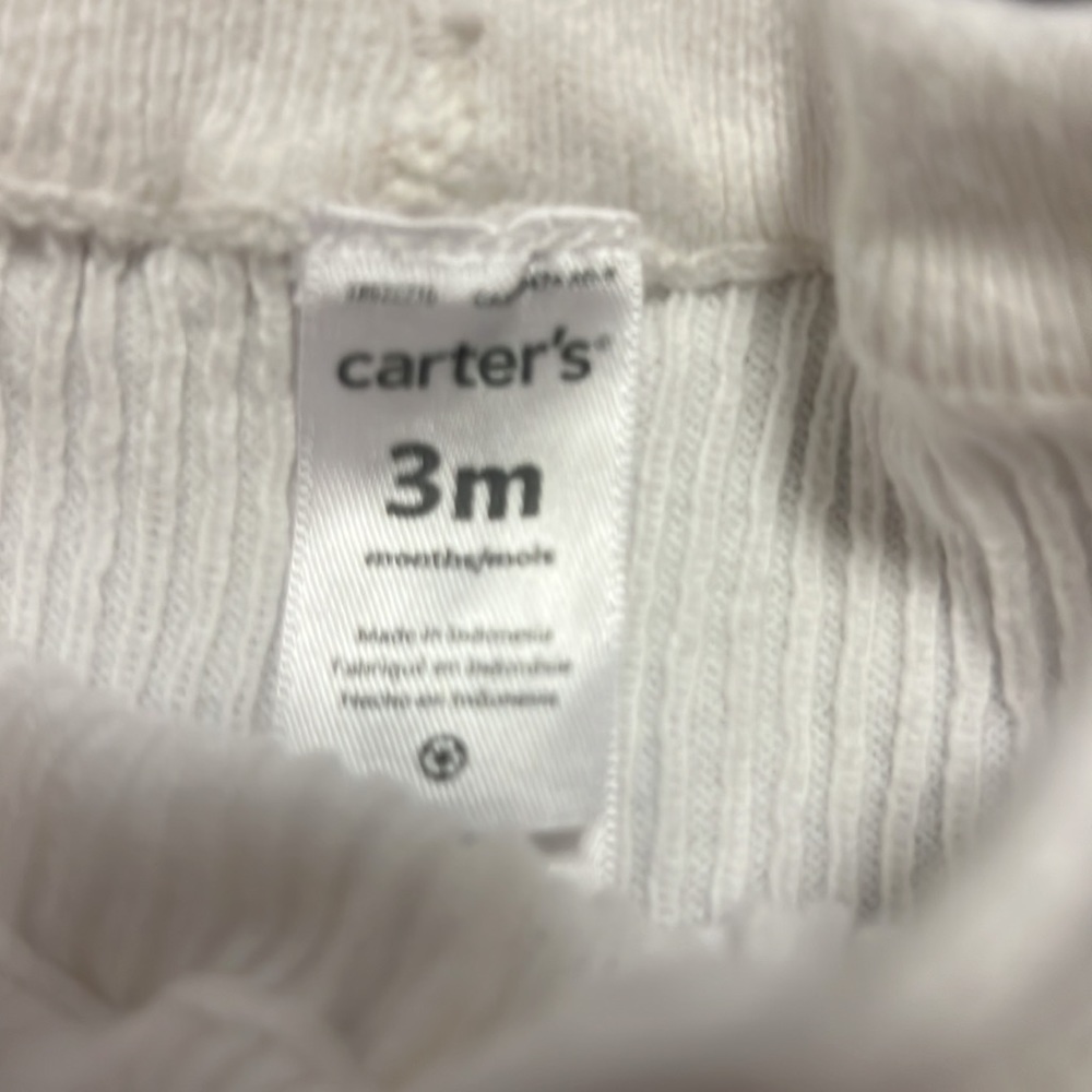 Adorable Carters Baby Girl Gray Polka dot top with sweater leggings outfit! - Picture 6 of 9